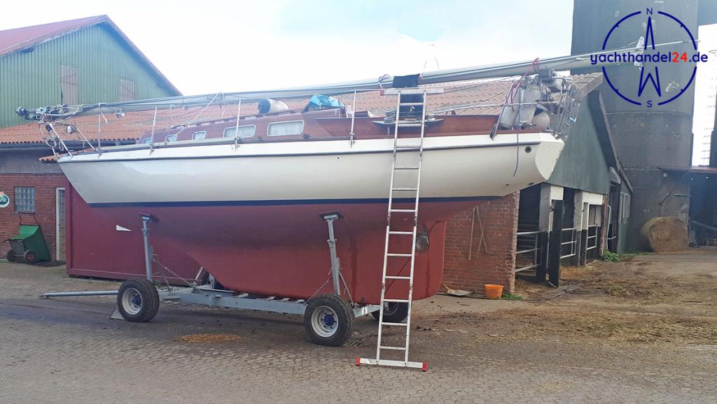 Innenansicht der Vind&ouml; 40 Baujahr 1975, 9.43 Meter lang, Zustand: gut