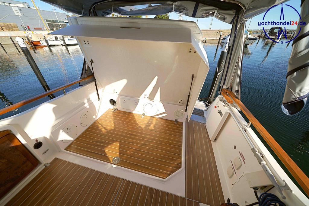 Cockpit der Joda Monaco 310 Baujahr 1998, 9.75 Meter lang, Zustand: sehr gut