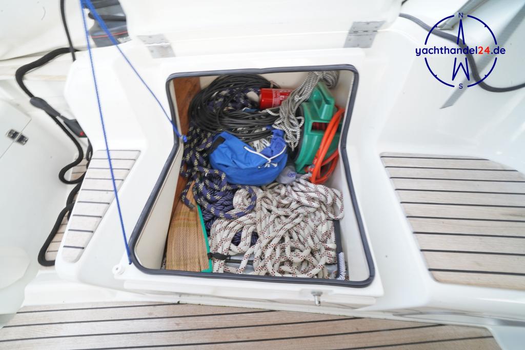 Innenansicht der Jeanneau Sun Odyssey 36i Performance Baujahr 2007, 10.94 Meter lang, Zustand: sehr gut