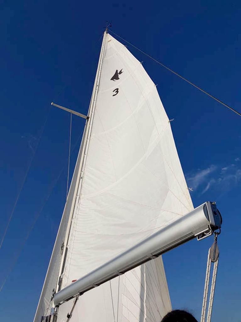 Motorraum der Henningsen &amp; Steckmest Scalar 28 Baujahr 1974, 8.6 Meter lang, Zustand: sehr gut