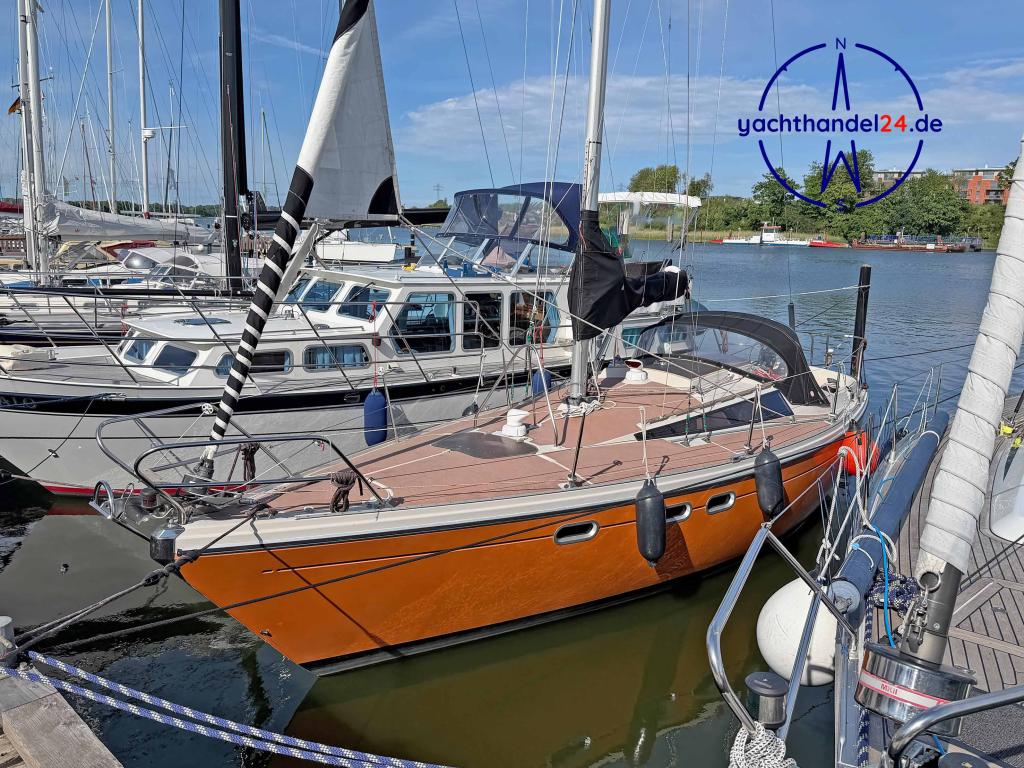 Detailansicht der Dehler Optima 92 Baujahr 1977, 9.2 Meter lang, Zustand: gut
