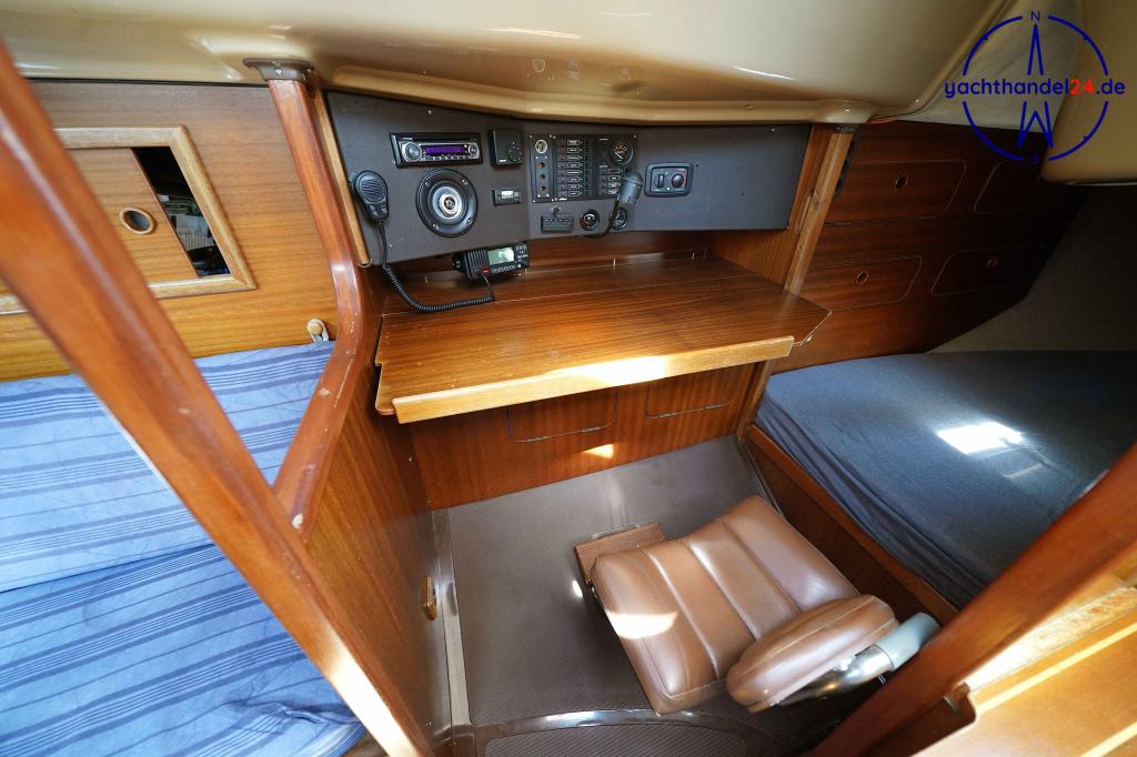 Au&szlig;enansicht der Dehler Optima 101 Baujahr 1985, 10.1 Meter lang, Zustand: gut