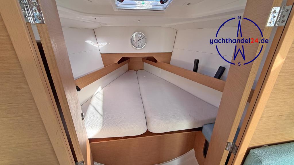 Innenansicht der Jeanneau Sun Odyssey 349 Baujahr 2020, 10.34 Meter lang, Zustand: gut
