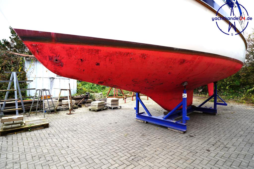 Detailansicht der Nautors Swan 39 DS Baujahr 1977, 11.98 Meter lang, Zustand: reparaturbed&uuml;rftig