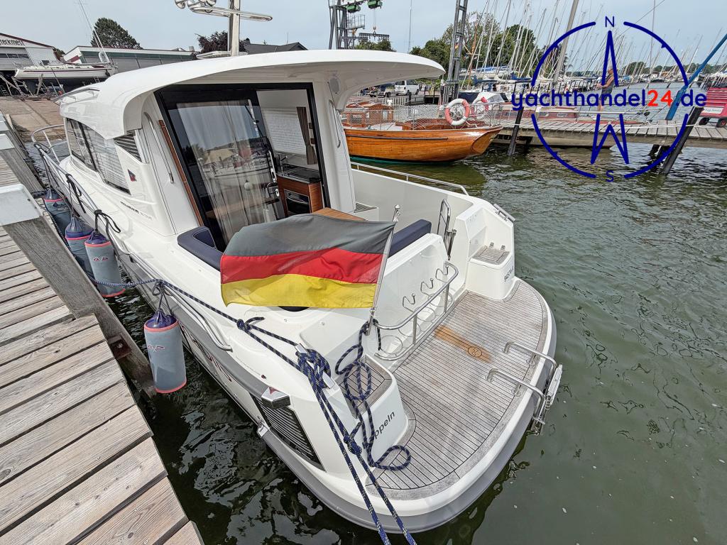 Kaj&uuml;te der Nimbus 305 Coup&eacute; Baujahr 2018, 10.07 Meter lang, Zustand: neuwertig