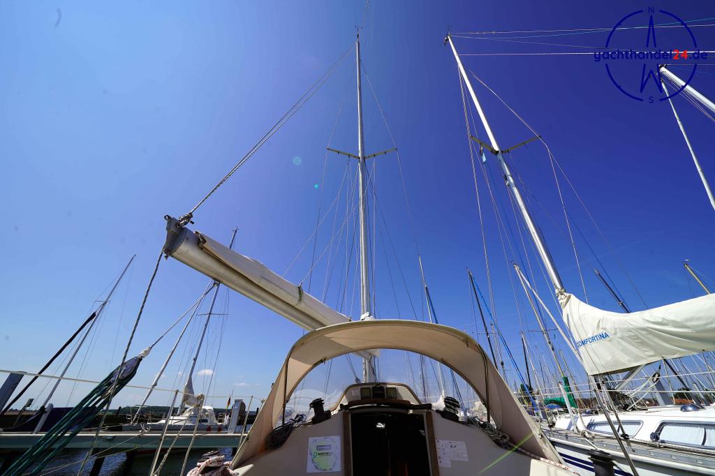 Innenansicht der Dehler Optima 101 Baujahr 1985, 10.1 Meter lang, Zustand: gut