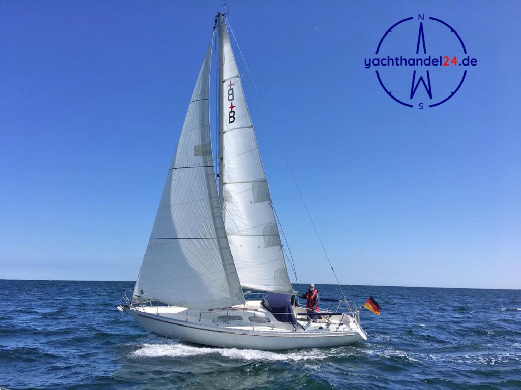 Au&szlig;enansicht der Sydals Albin Ballad MK II Baujahr 1989, 9.14 Meter lang, Zustand: gut