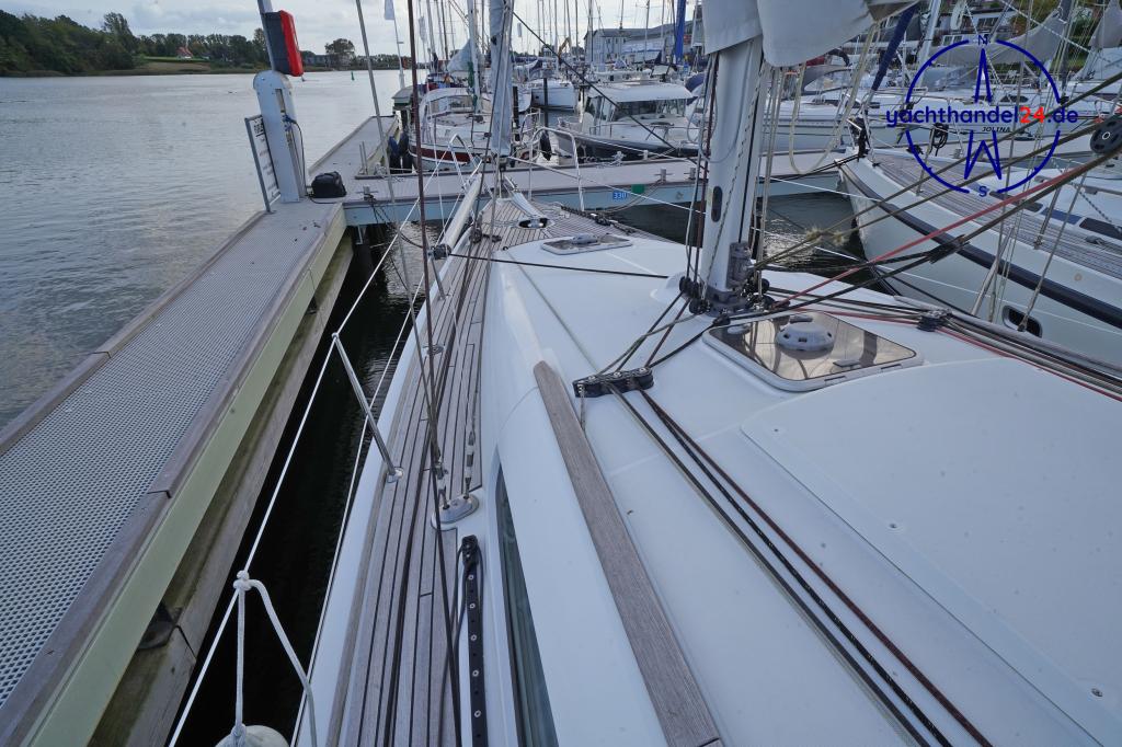 Motorraum der Jeanneau Sun Odyssey 36i Performance Baujahr 2007, 10.94 Meter lang, Zustand: sehr gut