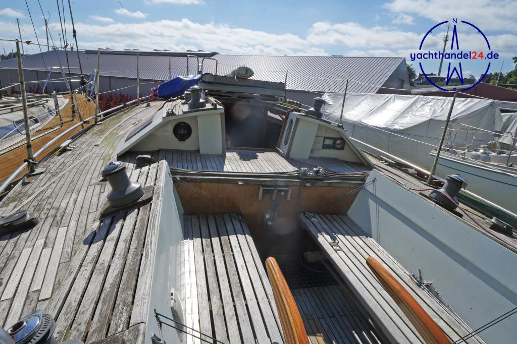 Detailansicht der Waarschip 36 LD Baujahr 1992, 10.75 Meter lang, Zustand: reparaturbed&uuml;rftig