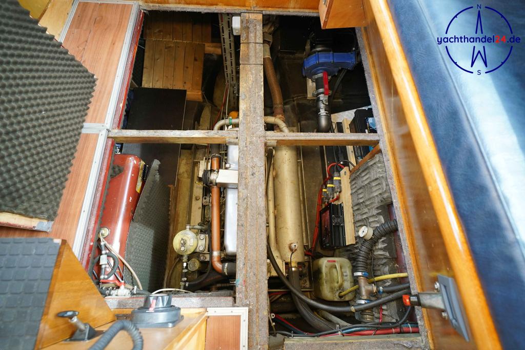 Cockpit der Wilhelmsen Kutter 1000 Baujahr 1993, 10 Meter lang, Zustand: gut