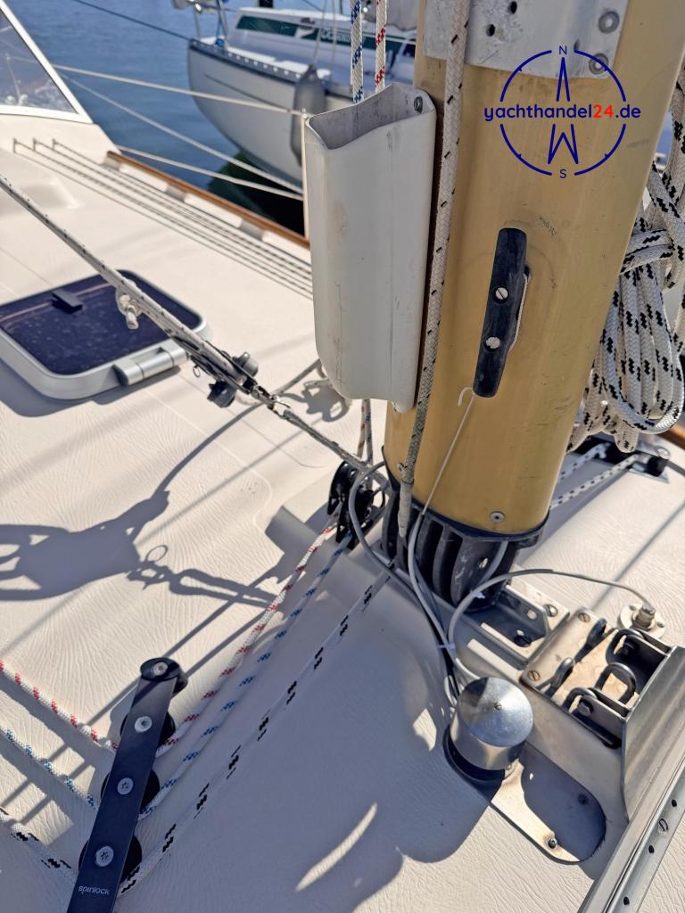 Cockpit der Hallberg-Rassy Monsun 31 Baujahr 1976, 9.36 Meter lang, Zustand: gut