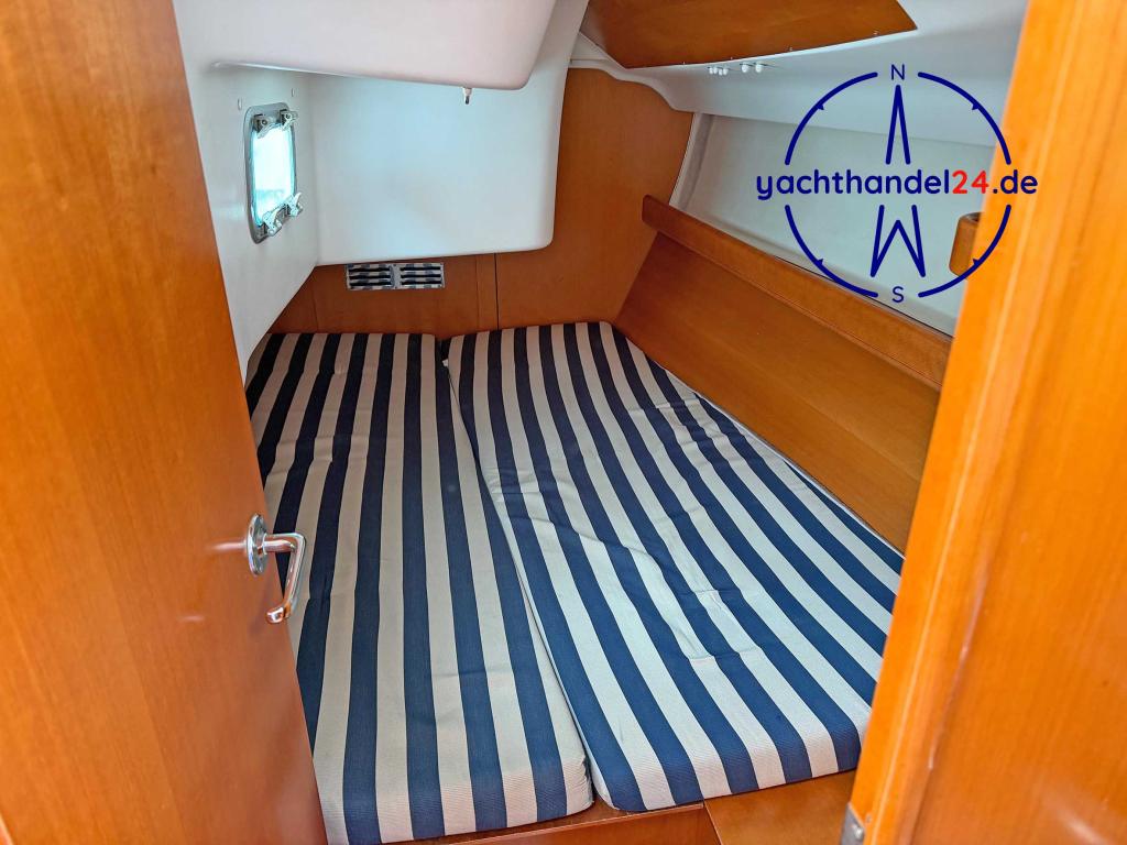 Innenansicht der Beneteau First 40.7 Baujahr 1999, 12.17 Meter lang, Zustand: gut