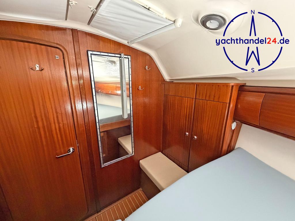 Au&szlig;enansicht der Bavaria 36 Baujahr 2002, 11.4 Meter lang, Zustand: gut