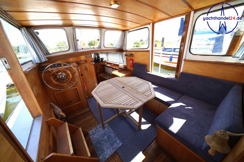 Innenansicht der Unbekannter Hersteller &auml;hnlich Pedro Yacht Baujahr 1975, 10 Meter lang, Zustand: gut