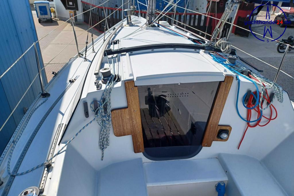 Innenansicht der Comar Comet 910 Baujahr 1977, 9.1 Meter lang, Zustand: reparaturbed&uuml;rftig