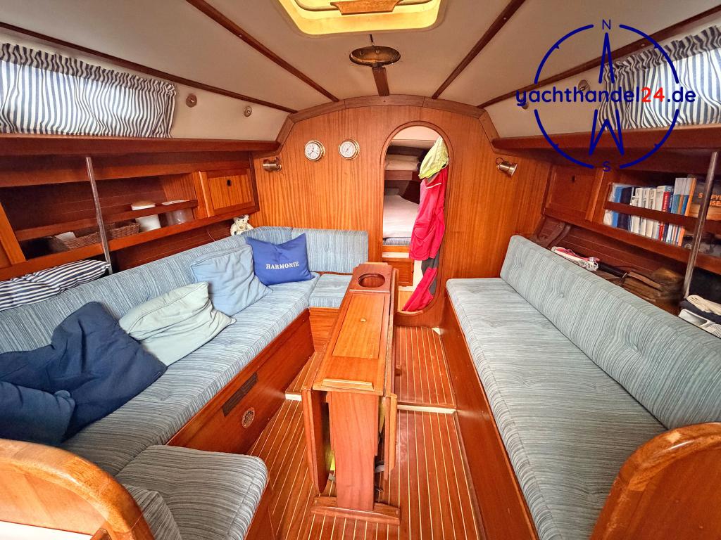 Kaj&uuml;te der Omega 36 Baujahr 1988, 11 Meter lang, Zustand: gut