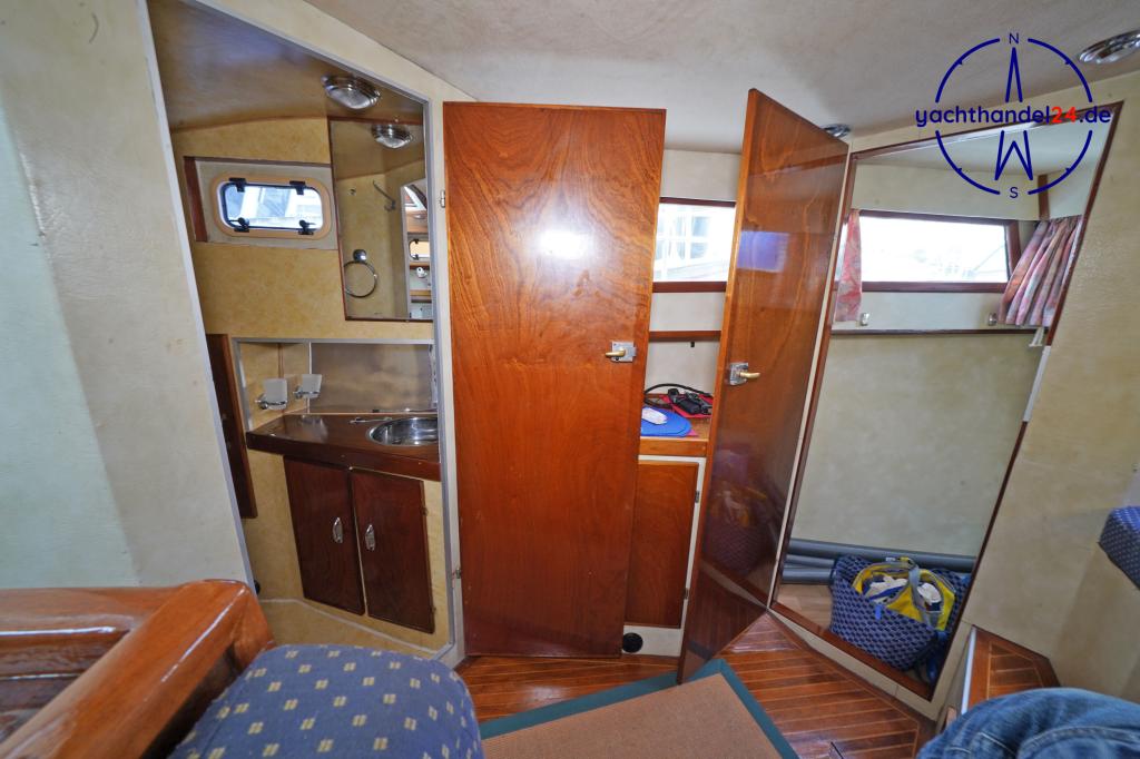 Cockpit der Unbekannter Hersteller Stahl Trawler Baujahr 1991, 11.5 Meter lang, Zustand: gut