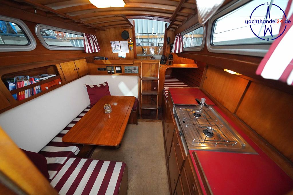 Cockpit der Henningsen &amp; Steckmest Scalar 28 Baujahr 1974, 8.6 Meter lang, Zustand: sehr gut