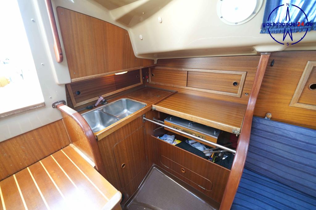 Innenansicht der Dehler Optima 101 Baujahr 1985, 10.1 Meter lang, Zustand: gut