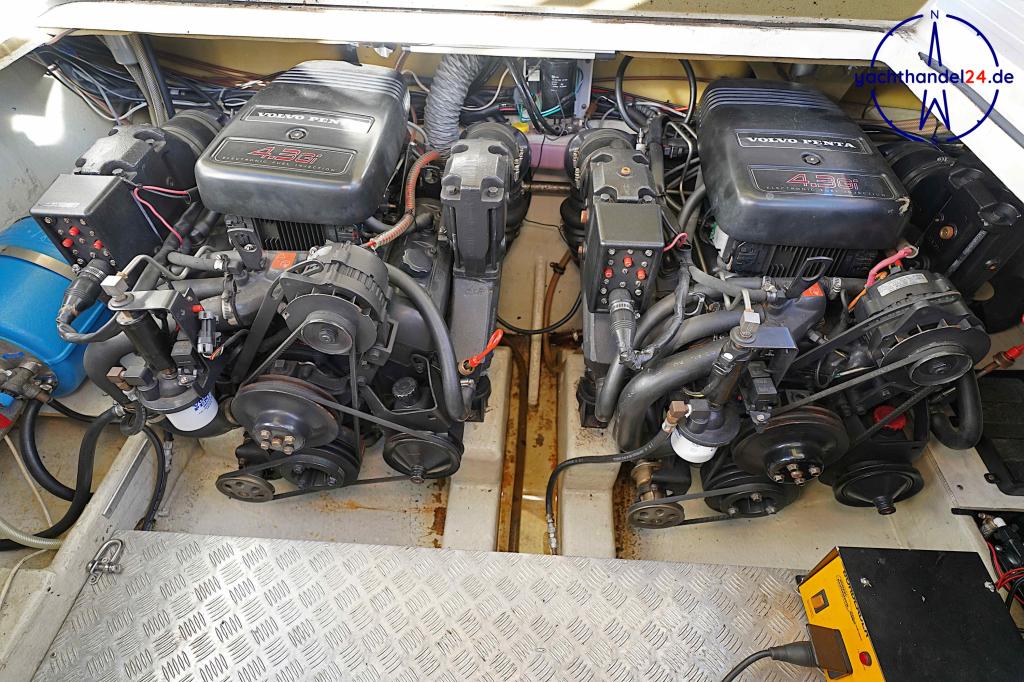 Motorraum der Joda Monaco 310 Baujahr 1998, 9.75 Meter lang, Zustand: sehr gut