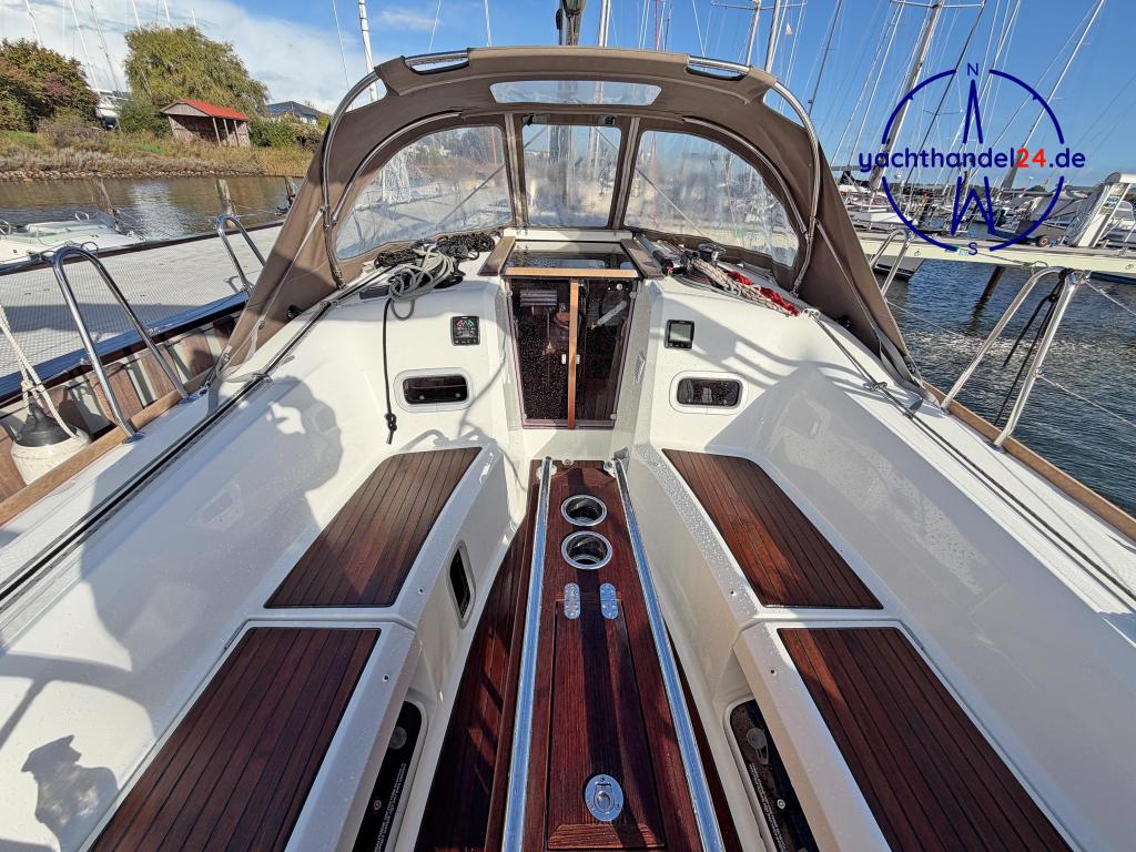 Weitere Ansicht der Jeanneau Sun Odyssey 349 Baujahr 2020, 10.34 Meter lang, Zustand: gut