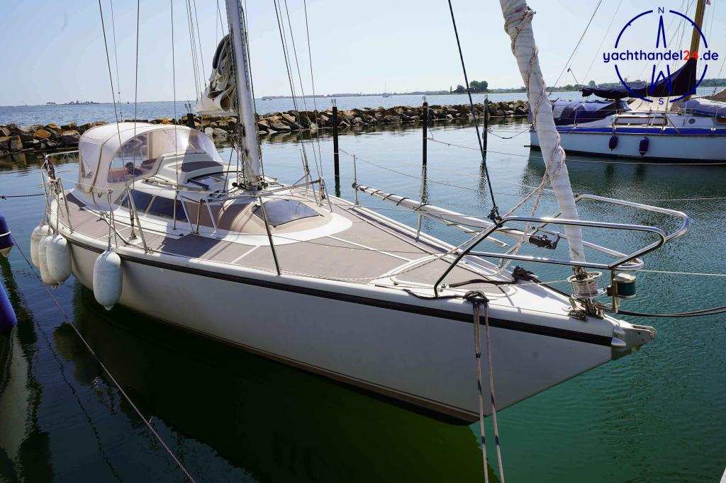 Detailansicht der Dehler Optima 101 Baujahr 1985, 10.1 Meter lang, Zustand: gut