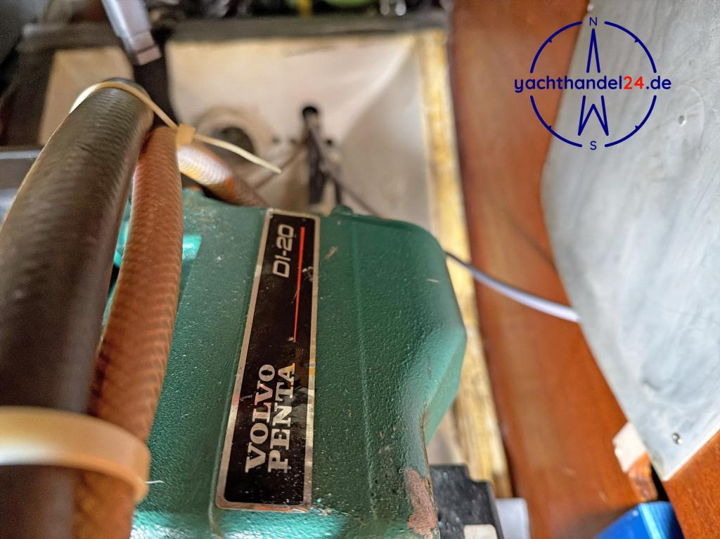 Au&szlig;enansicht der Sydals Albin Ballad MK II Baujahr 1989, 9.14 Meter lang, Zustand: gut