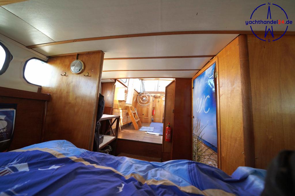 Cockpit der Unbekannter Hersteller &auml;hnlich Pedro Yacht Baujahr 1975, 10 Meter lang, Zustand: gut