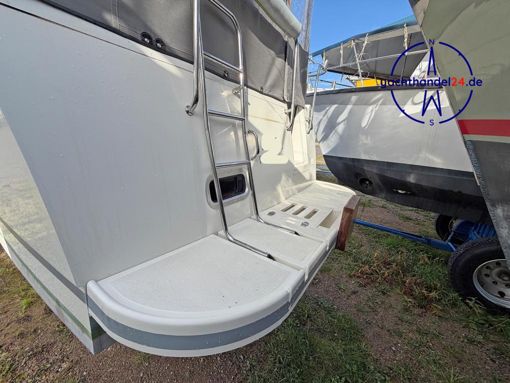 Motorraum der Delphia 800 Escape Baujahr 2012, 8.3 Meter lang, Zustand: gut