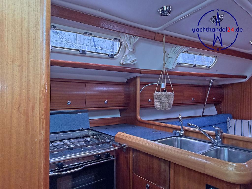 Motorraum der Bavaria 36 Baujahr 2004, 11.4 Meter lang, Zustand: sehr gut