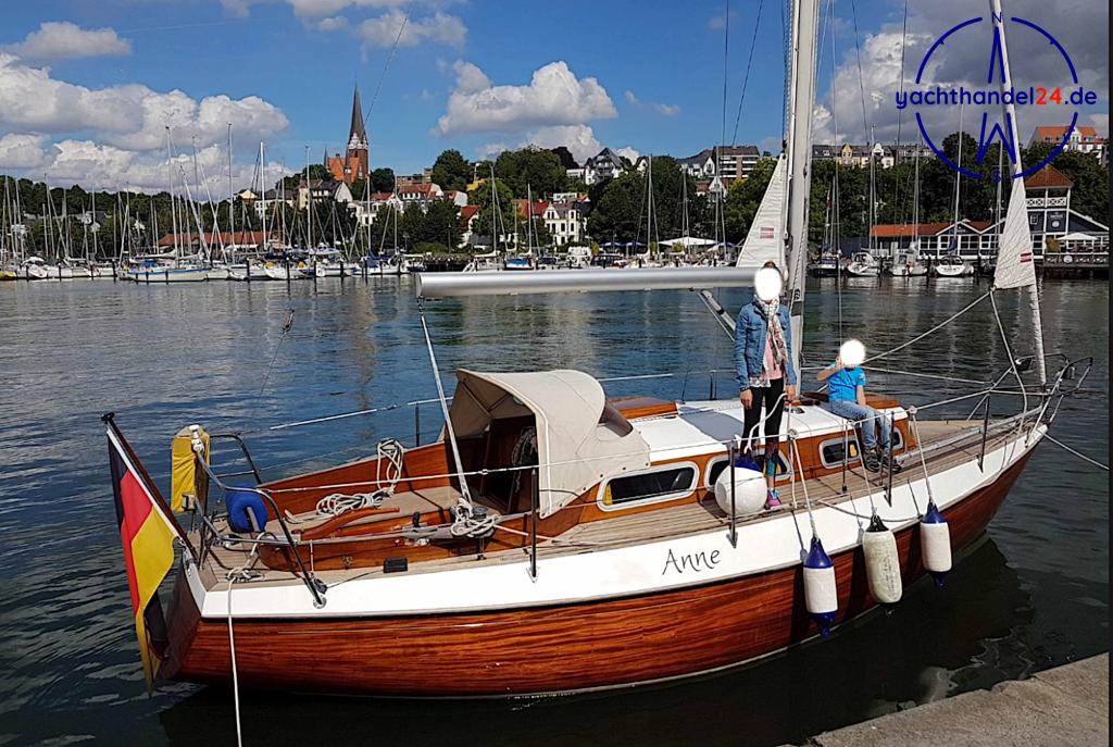 Detailansicht der Henningsen &amp; Steckmest Scalar 28 Baujahr 1974, 8.6 Meter lang, Zustand: sehr gut