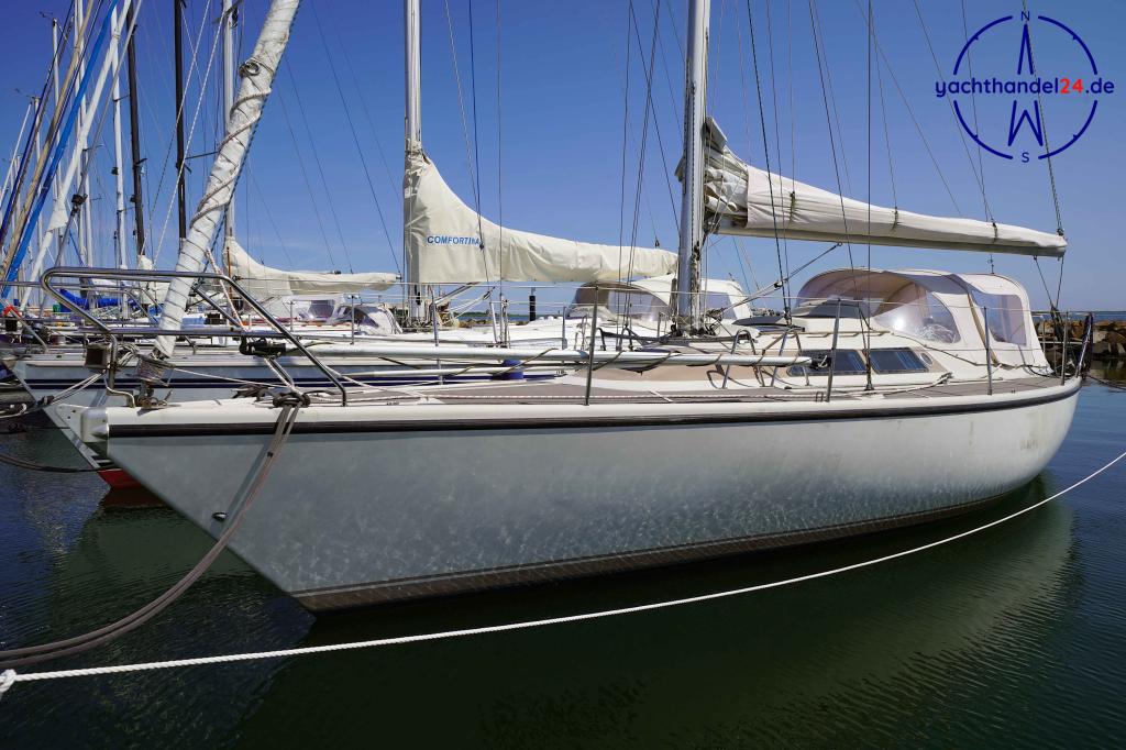 Au&szlig;enansicht der Dehler Optima 101 Baujahr 1985, 10.1 Meter lang, Zustand: gut