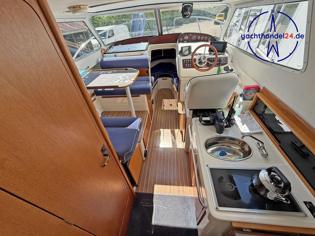 Deck der Bella Falcon 26 Fatino Baujahr 2002, 8.17 Meter lang, Zustand: sehr gut