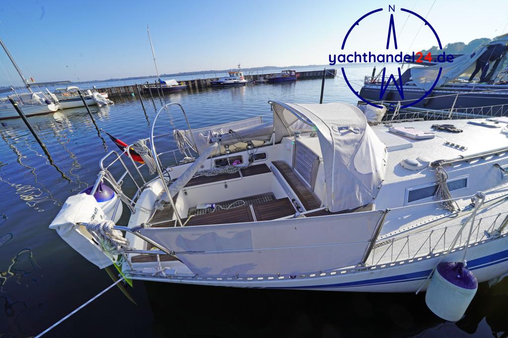 Innenansicht der Trio 92 Baujahr 1983, 9.2 Meter lang, Zustand: sehr gut