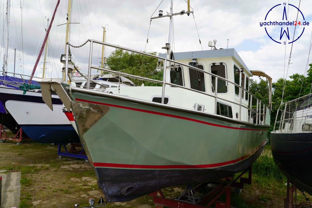 Cockpit der Wilhelmsen Kutter 1000 Baujahr 1993, 10 Meter lang, Zustand: gut