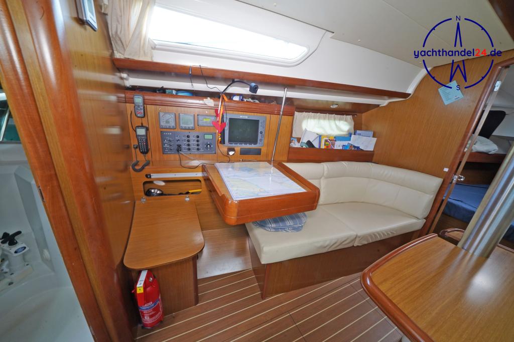 Motorraum der Jeanneau Sun Odyssey 36i Performance Baujahr 2007, 10.94 Meter lang, Zustand: sehr gut