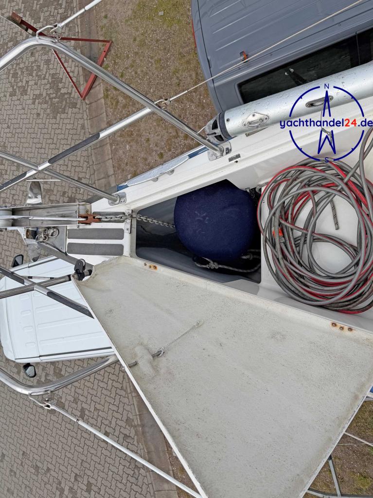 Cockpit der Beneteau First 40.7 Baujahr 1999, 12.17 Meter lang, Zustand: gut