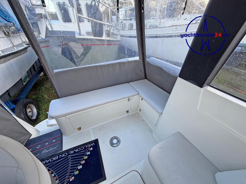 Motorraum der Delphia 800 Escape Baujahr 2012, 8.3 Meter lang, Zustand: gut