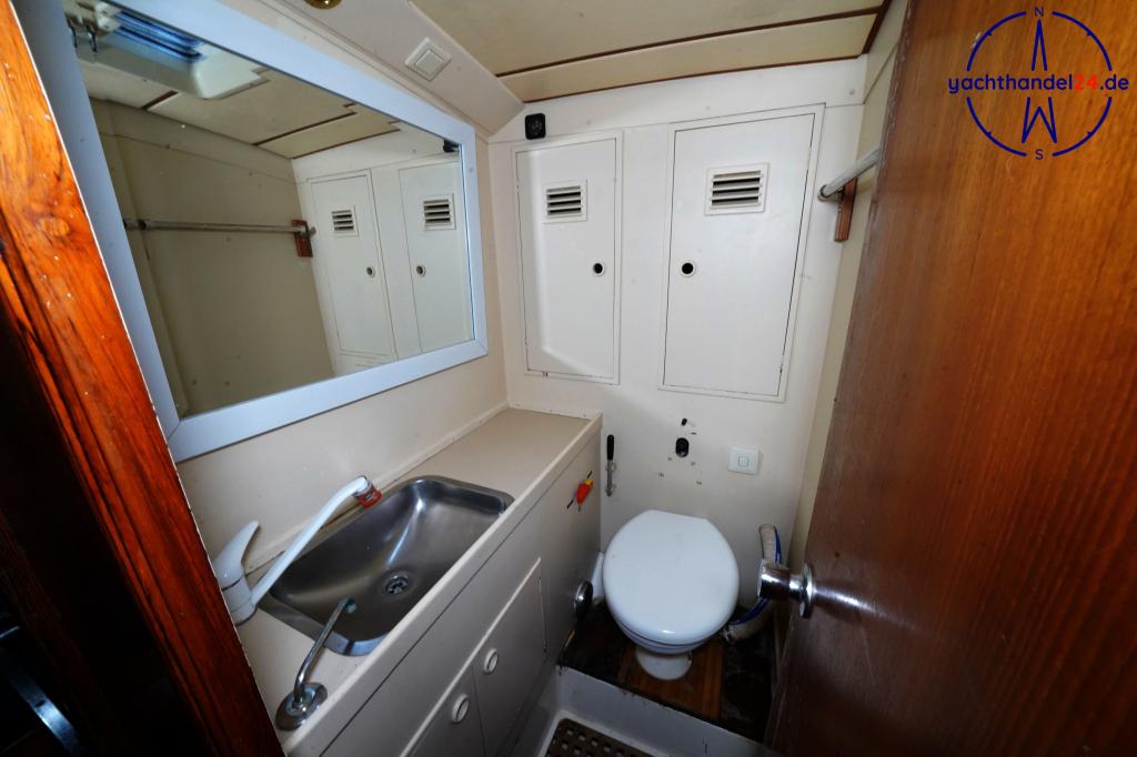 Au&szlig;enansicht der Nautors Swan 39 DS Baujahr 1977, 11.98 Meter lang, Zustand: reparaturbed&uuml;rftig