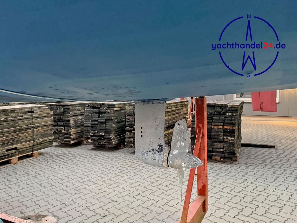 Au&szlig;enansicht der Bavaria 36 Baujahr 2002, 11.4 Meter lang, Zustand: gut