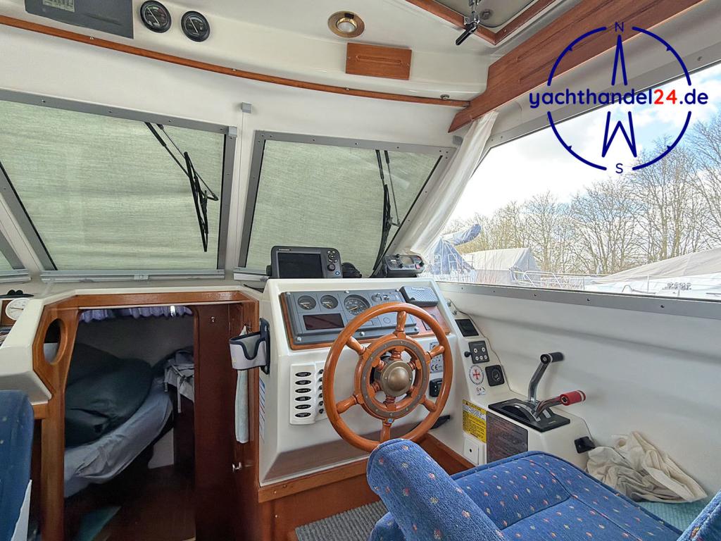 Deck der Dahls B&aring;tbyggeri a.s. Westbas 29 offshore Baujahr 2004, 9.2 Meter lang, Zustand: gut