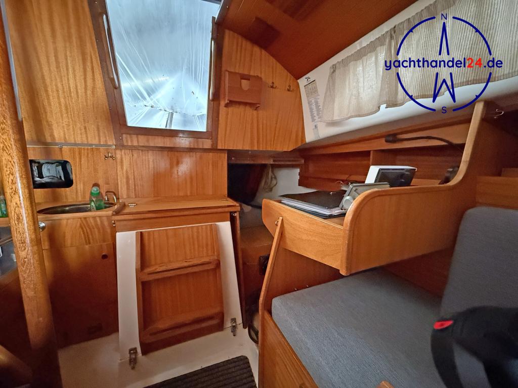 Cockpit der Sydals Albin Ballad MK II Baujahr 1989, 9.14 Meter lang, Zustand: gut