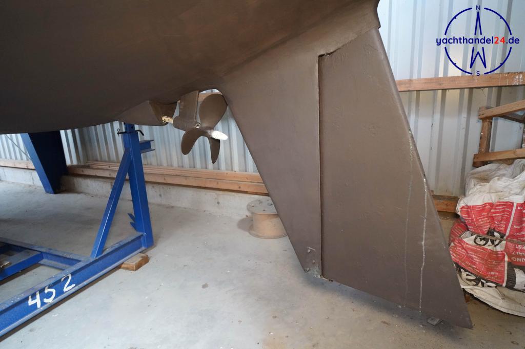 Motorraum der Verl 900 Baujahr 1976, 9.28 Meter lang, Zustand: gut