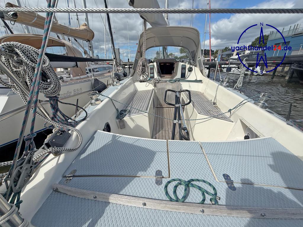 Deck der Diva Fabola Diva 39 Baujahr 1986, 11.8 Meter lang, Zustand: gut