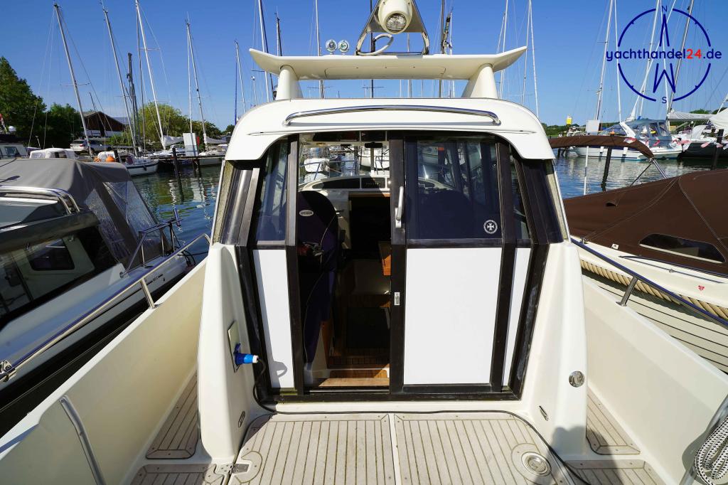 Cockpit der Askeladden 805 Commuter Baujahr 2006, 8 Meter lang, Zustand: sehr gut