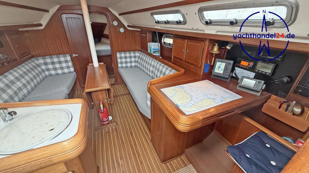 Detailansicht der Bavaria 33 Exclusiv Baujahr 1996, 10.28 Meter lang, Zustand: gut