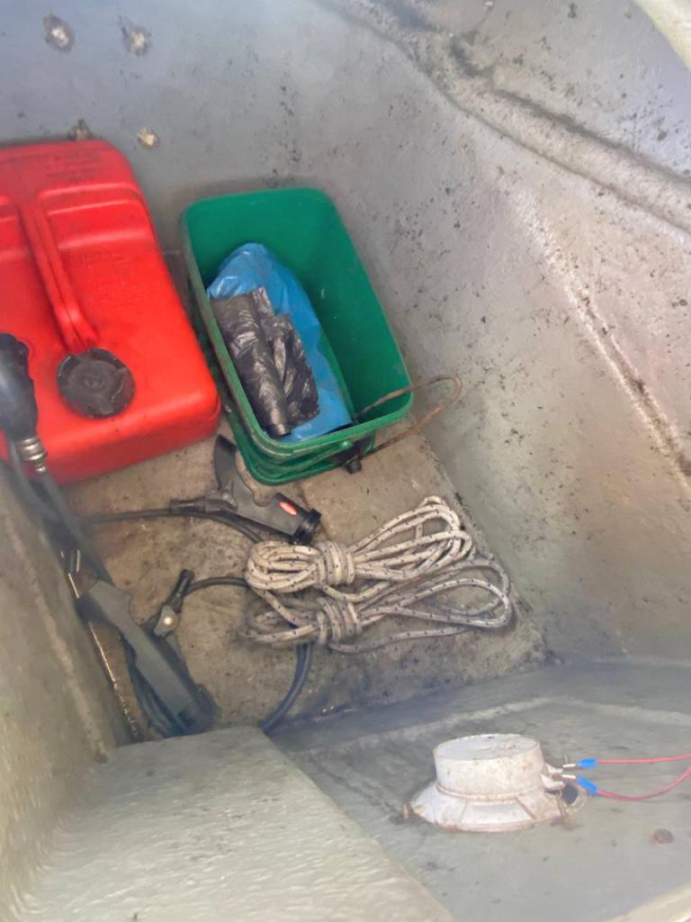 Weitere Ansicht der Quicksilver Cabin 435 Baujahr 1999, 4.48 Meter lang, Zustand: gut