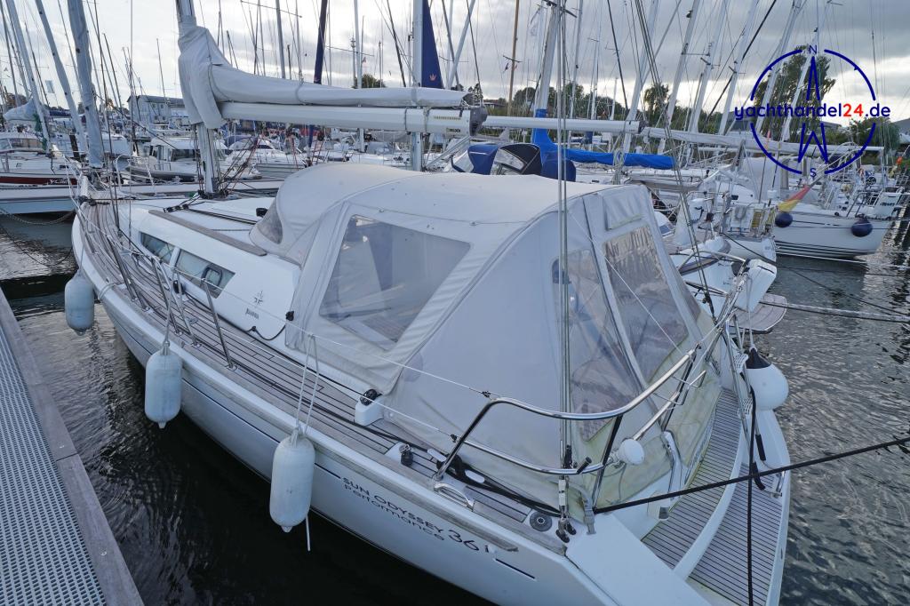 Deck der Jeanneau Sun Odyssey 36i Performance Baujahr 2007, 10.94 Meter lang, Zustand: sehr gut