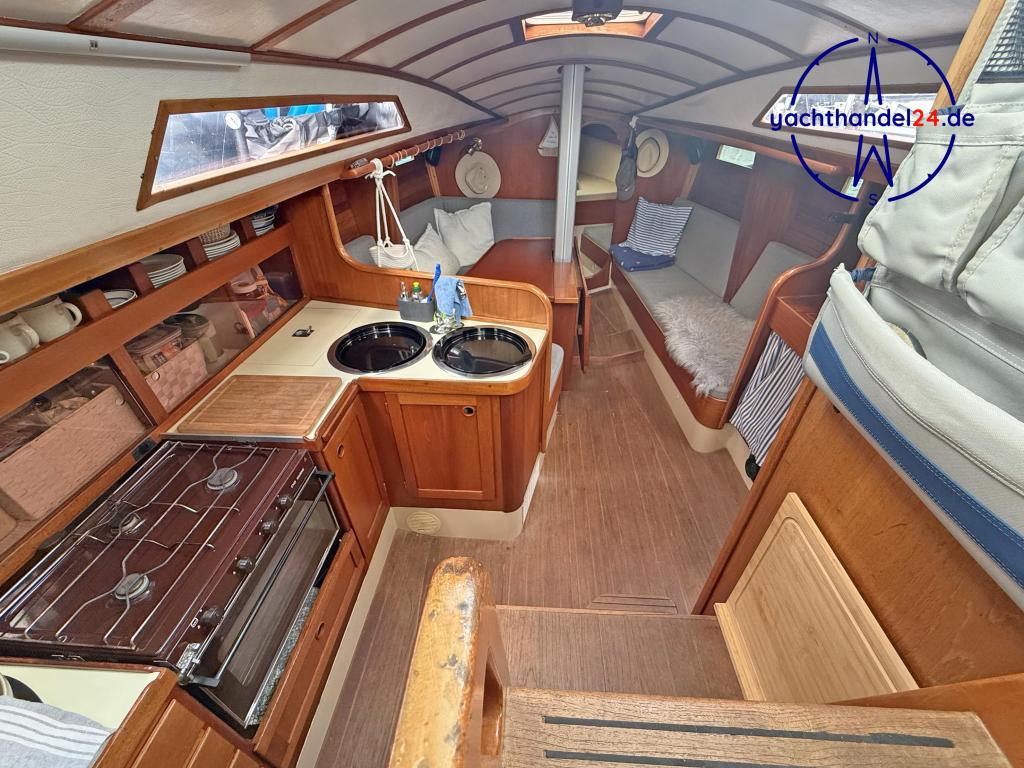 Detailansicht der Diva Fabola Diva 39 Baujahr 1986, 11.8 Meter lang, Zustand: gut